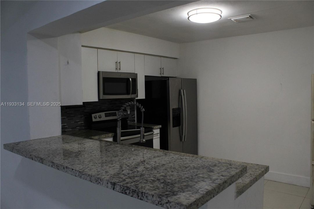 En Renta: $3,200 (4 camas, 2 baños, 1827 Pies cuadrados)