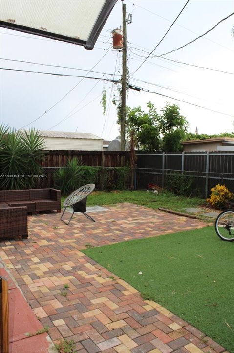 En Renta: $3,200 (4 camas, 2 baños, 1827 Pies cuadrados)