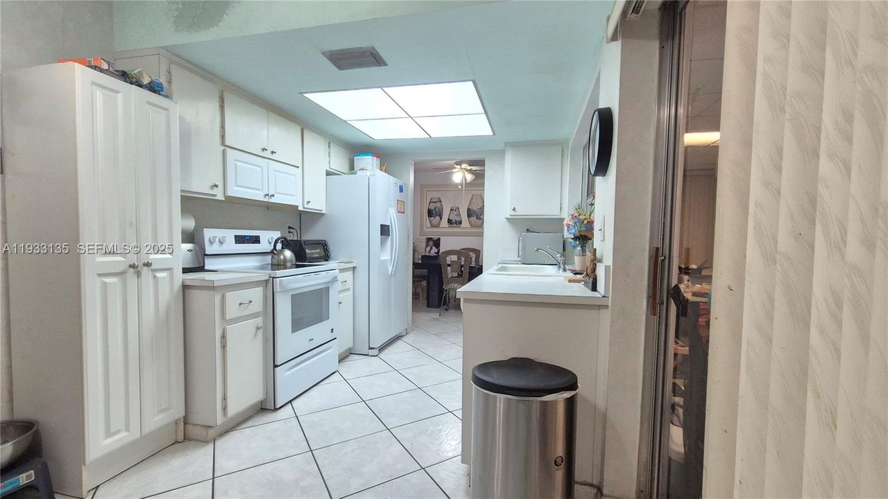 For Sale: $359,500 (2 beds, 2 baths, 1474 Square Feet)