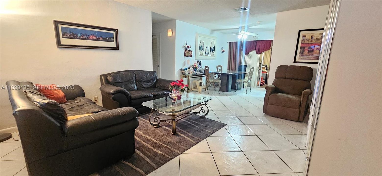 For Sale: $359,500 (2 beds, 2 baths, 1474 Square Feet)