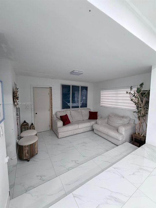 En Venta: $714,900 (0 camas, 0 baños, 1337 Pies cuadrados)