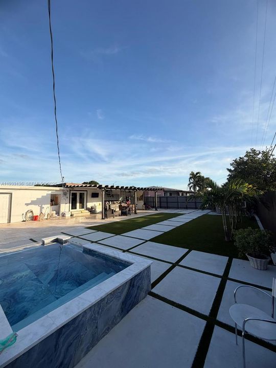 En Venta: $714,900 (0 camas, 0 baños, 1337 Pies cuadrados)