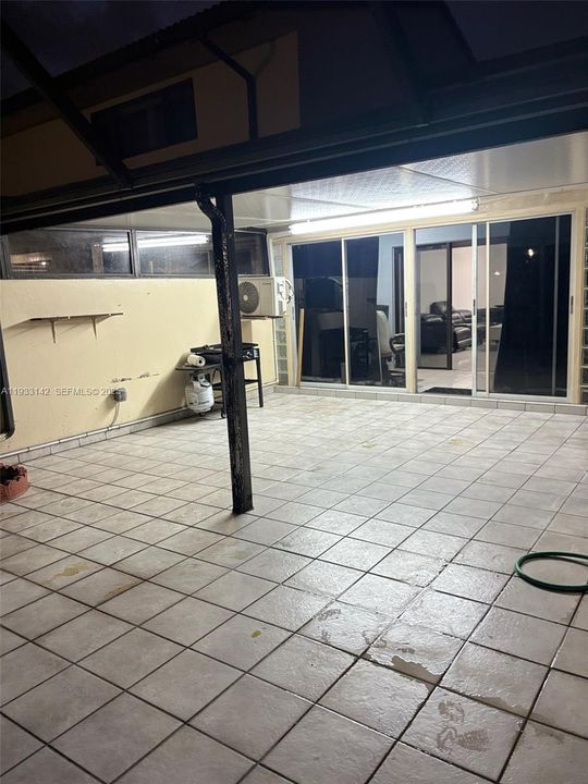 For Rent: $2,500 (4 beds, 2 baths, 1720 Square Feet)