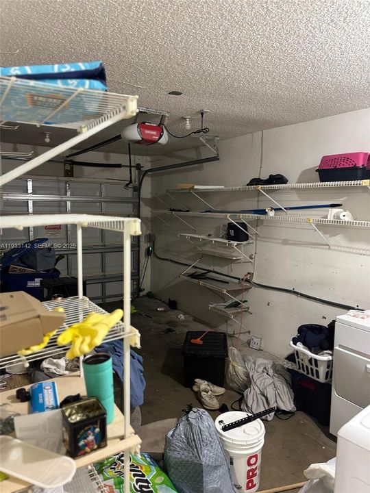 For Rent: $2,500 (4 beds, 2 baths, 1720 Square Feet)