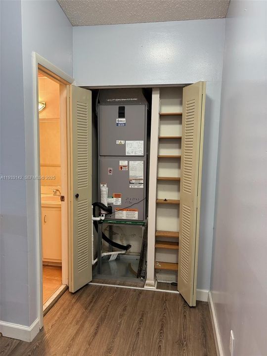 For Rent: $2,500 (4 beds, 2 baths, 1720 Square Feet)