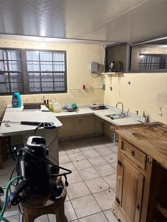 For Rent: $2,500 (4 beds, 2 baths, 1720 Square Feet)