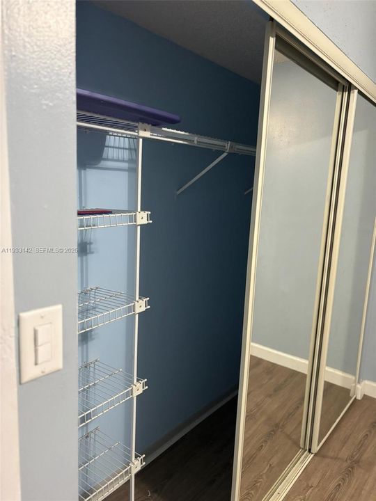 For Rent: $2,500 (4 beds, 2 baths, 1720 Square Feet)