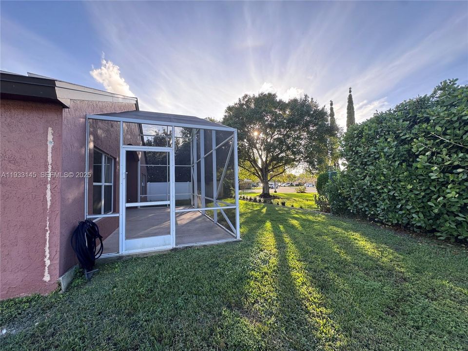 На продажу: $739,990 (3 спален, 2 ванн, 2098 Квадратных фут)