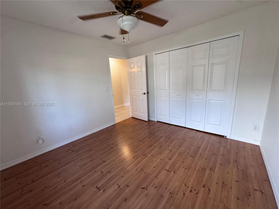 На продажу: $739,990 (3 спален, 2 ванн, 2098 Квадратных фут)