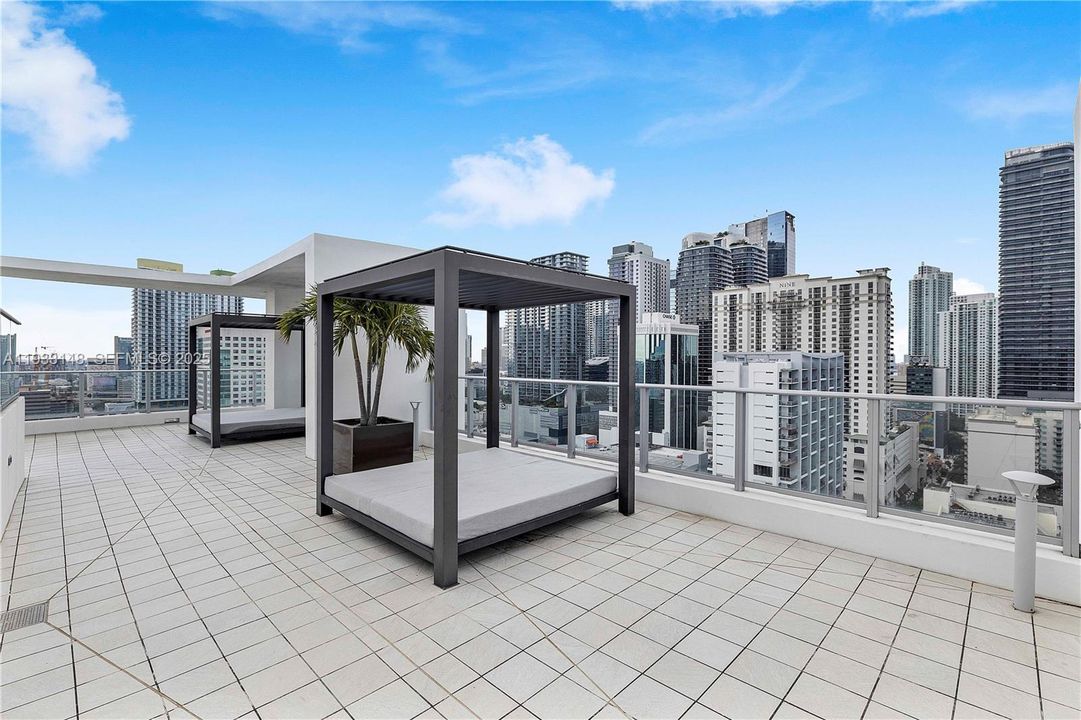 出租: $2,850 (1 贝兹, 1 浴室, 648 平方英尺)