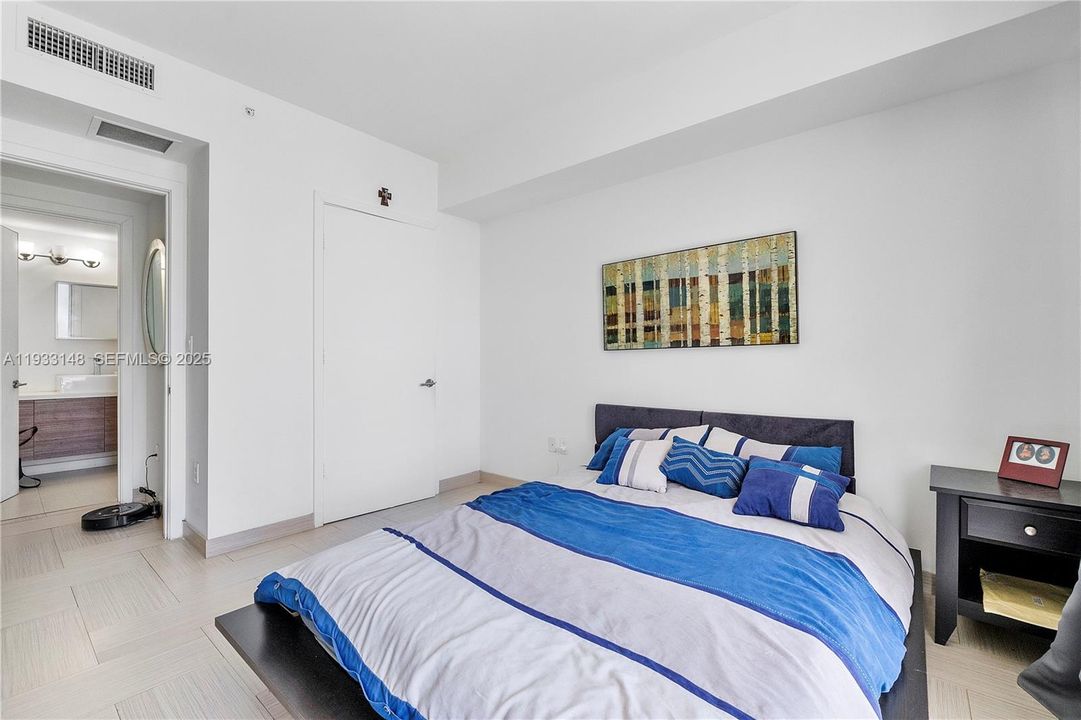 出租: $2,850 (1 贝兹, 1 浴室, 648 平方英尺)