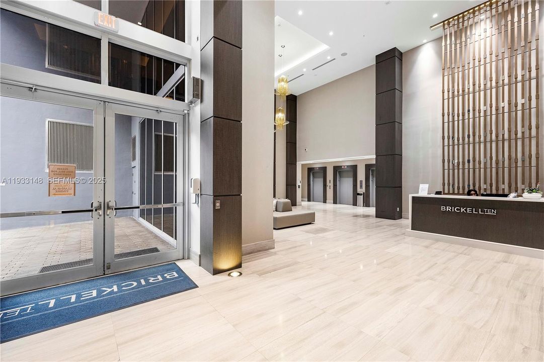 出租: $2,850 (1 贝兹, 1 浴室, 648 平方英尺)