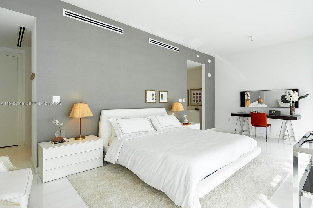 For Sale: $6,950,000 (5 beds, 5 baths, 3560 Square Feet)