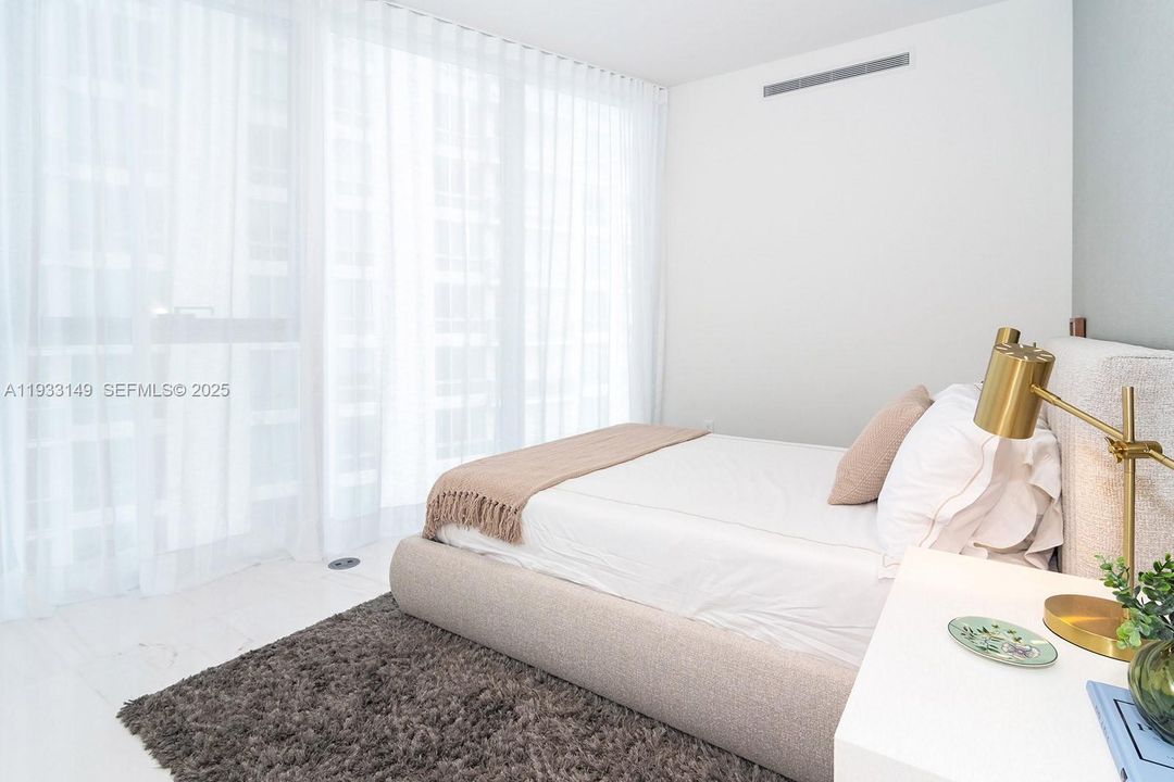 For Sale: $6,950,000 (5 beds, 5 baths, 3560 Square Feet)