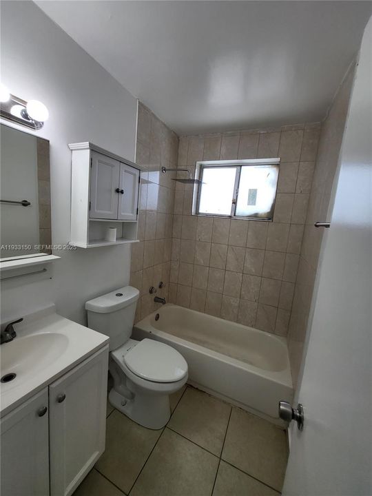 出租: $2,200 (2 贝兹, 1 浴室, 1533 平方英尺)