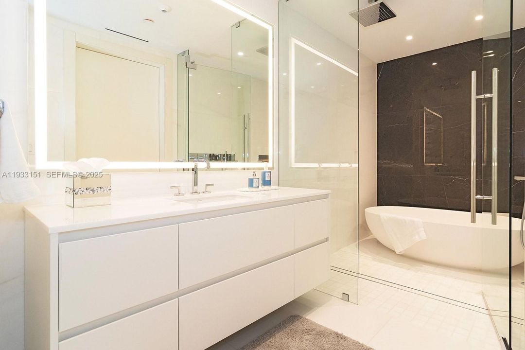 For Sale: $995,000 (0 beds, 1 baths, 618 Square Feet)