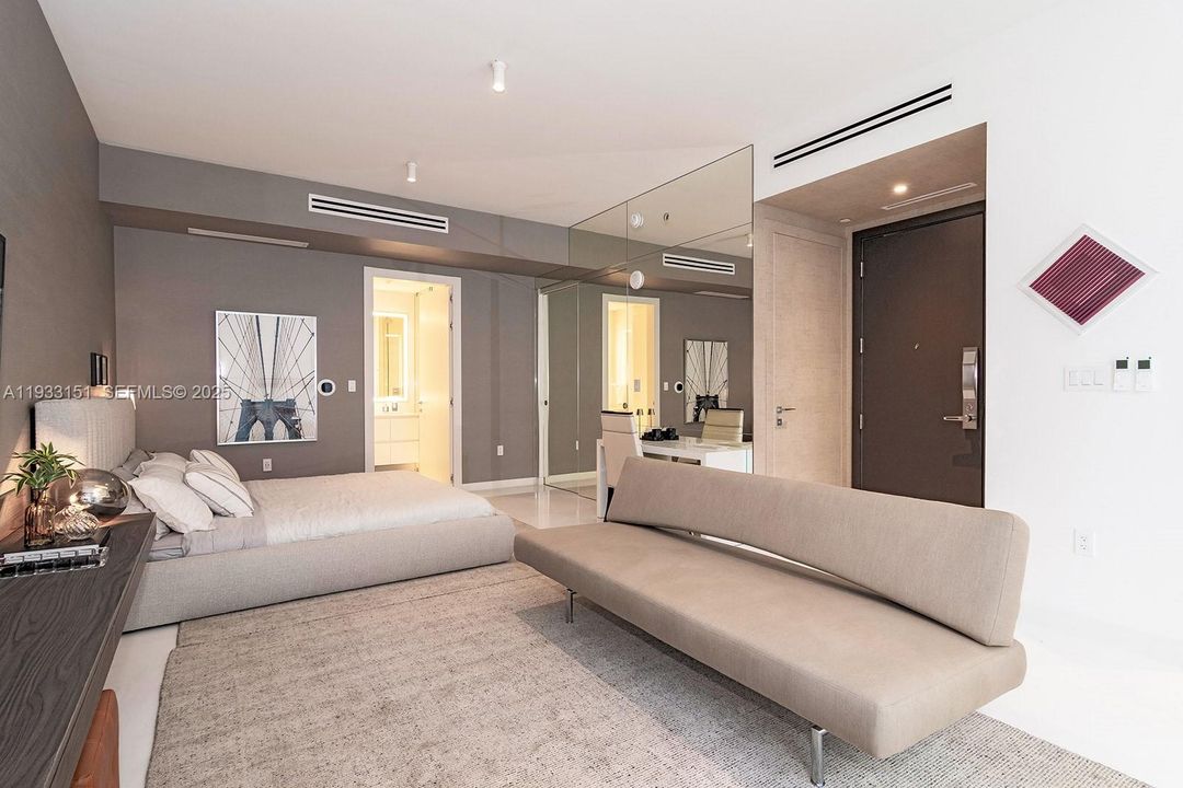 For Sale: $995,000 (0 beds, 1 baths, 618 Square Feet)