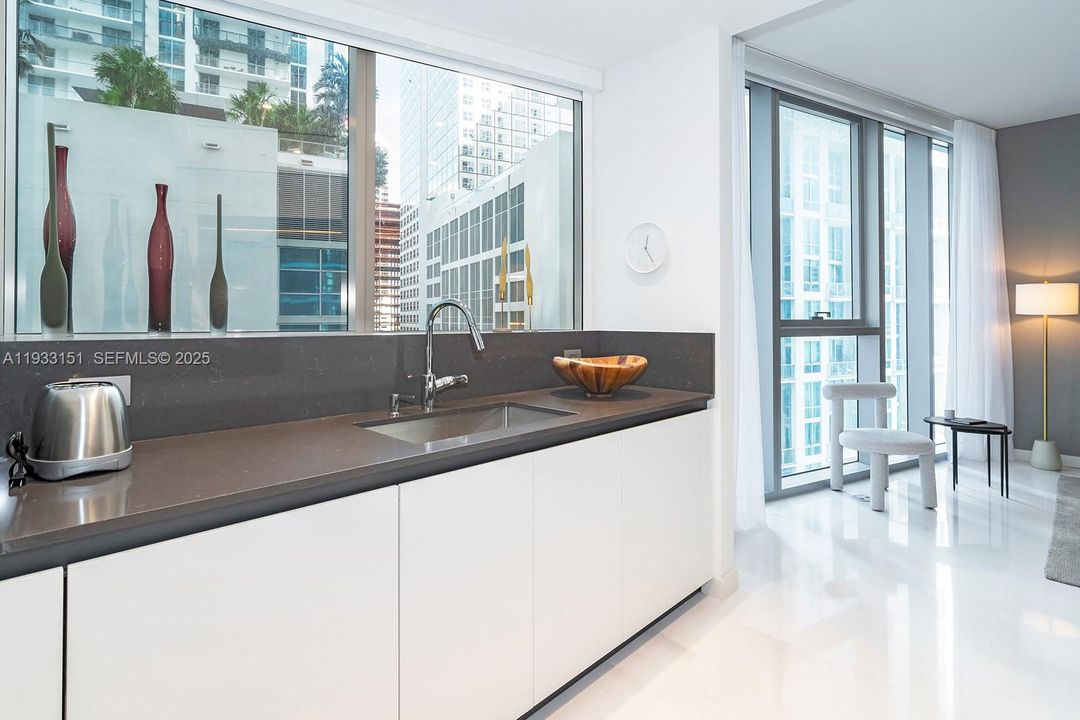 For Sale: $995,000 (0 beds, 1 baths, 618 Square Feet)