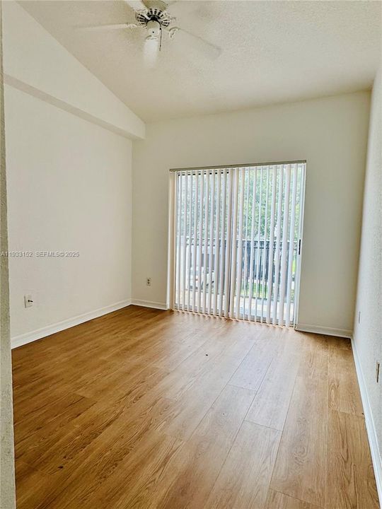 出租: $2,600 (3 贝兹, 3 浴室, 1409 平方英尺)