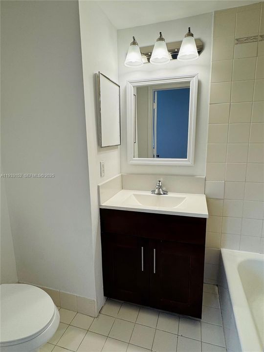 出租: $2,600 (3 贝兹, 3 浴室, 1409 平方英尺)