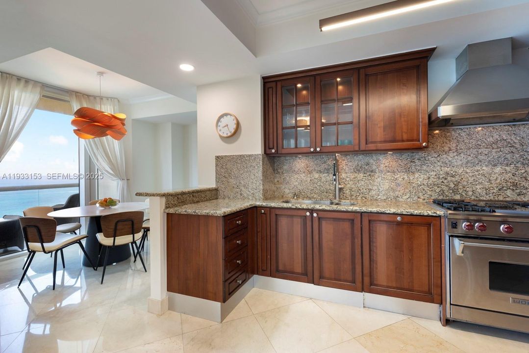 For Sale: $3,200,000 (3 beds, 3 baths, 2214 Square Feet)