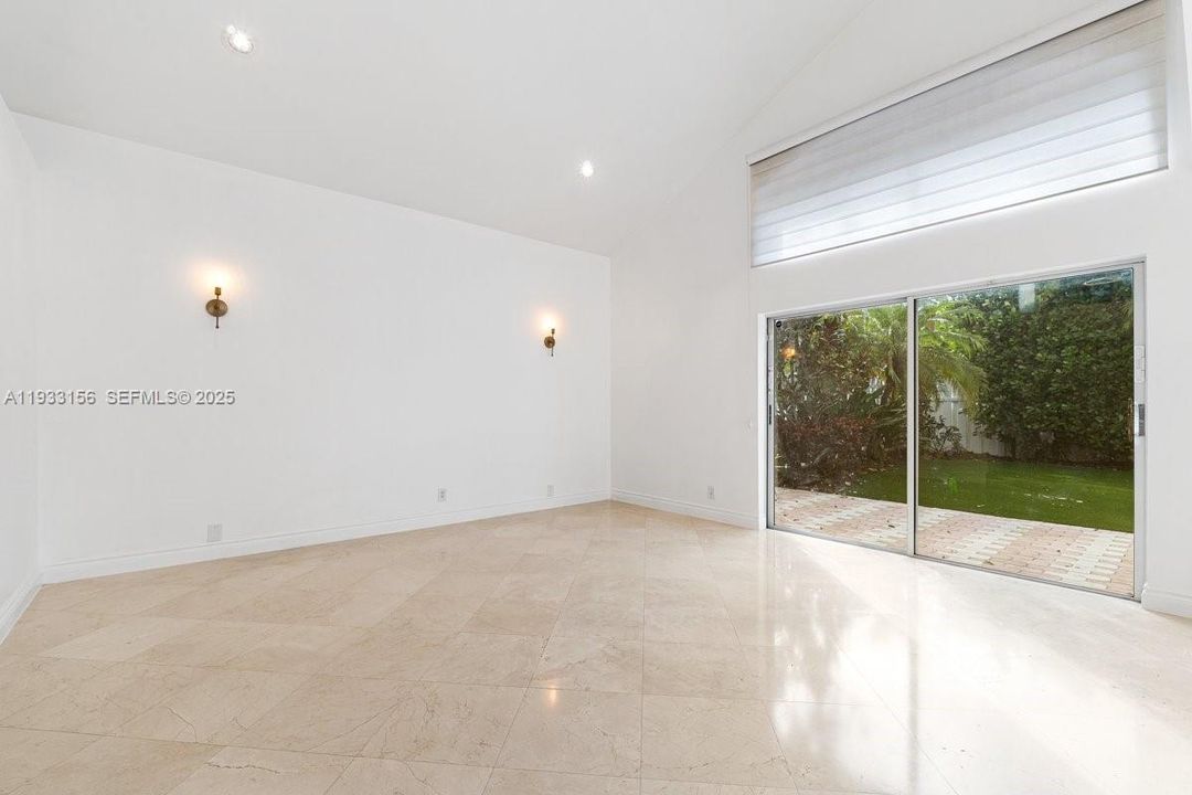 В аренду: $5,500 (4 спален, 2 ванн, 2150 Квадратных фут)