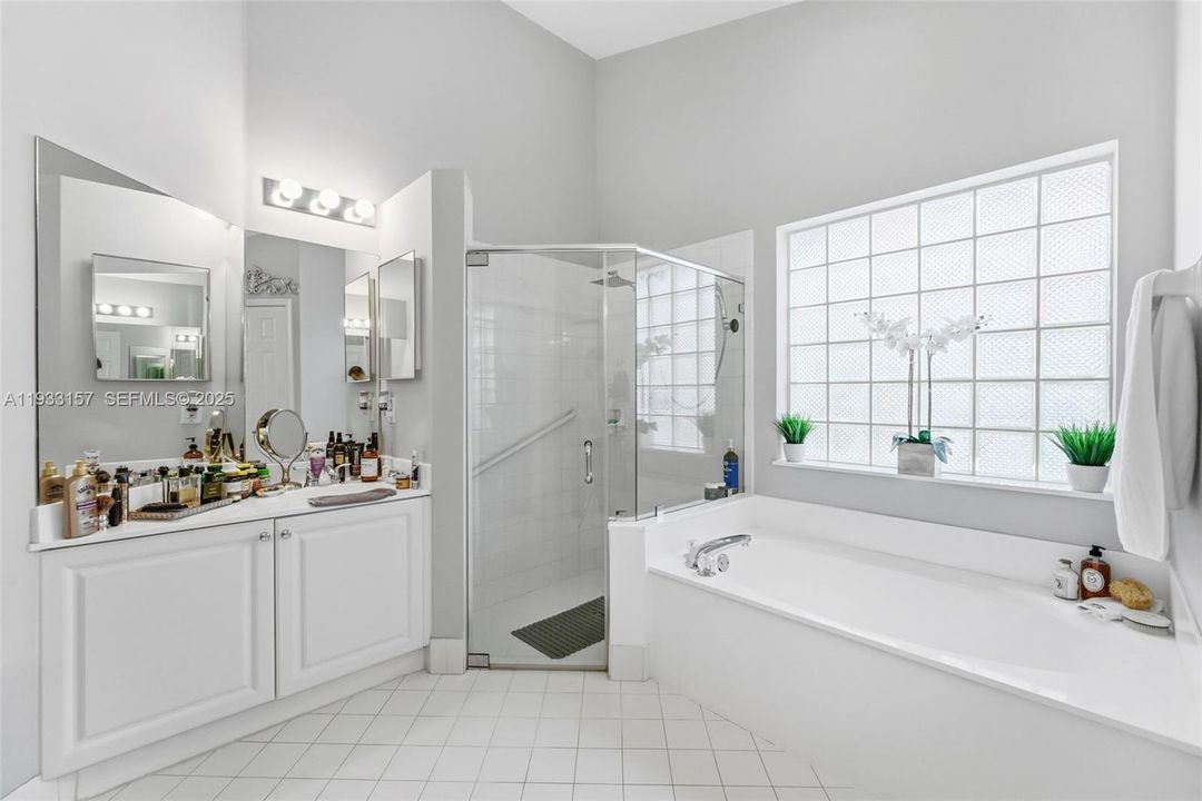 For Sale: $840,000 (4 beds, 2 baths, 2324 Square Feet)