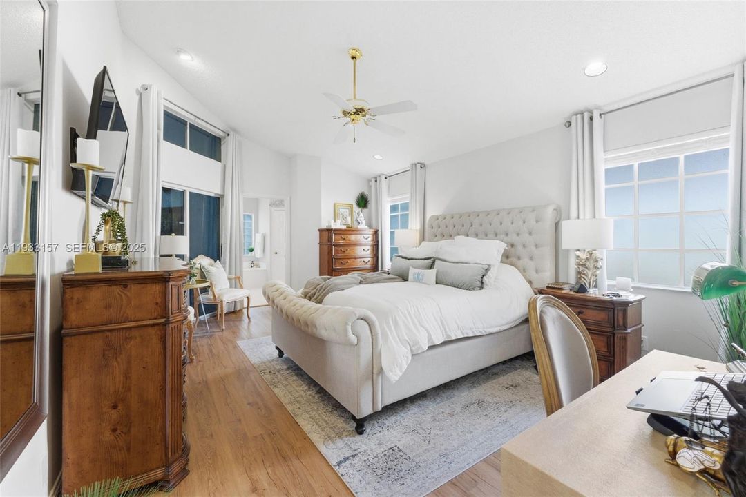 For Sale: $840,000 (4 beds, 2 baths, 2324 Square Feet)