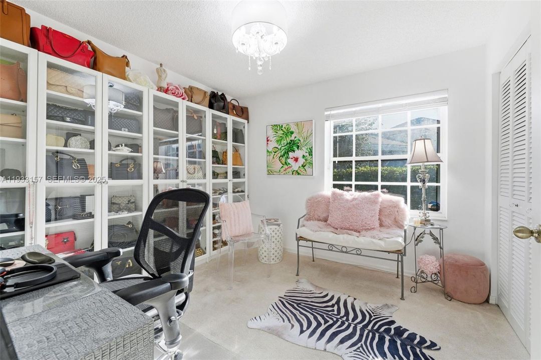 For Sale: $840,000 (4 beds, 2 baths, 2324 Square Feet)