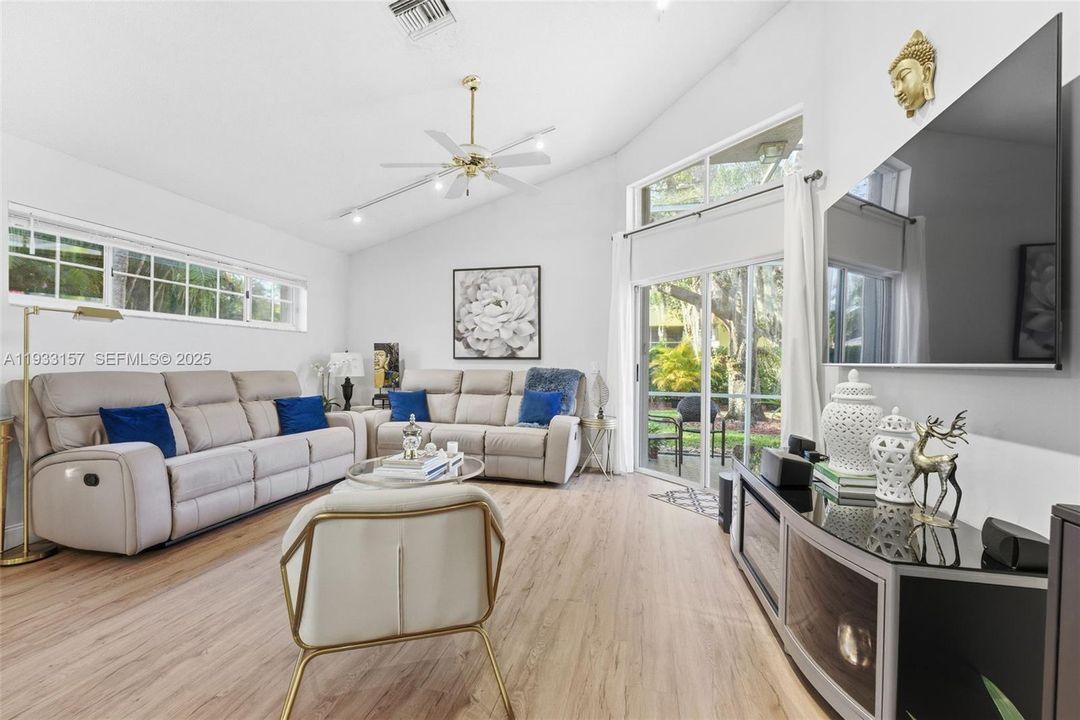 For Sale: $840,000 (4 beds, 2 baths, 2324 Square Feet)