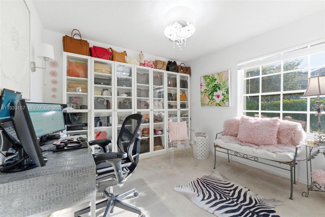 For Sale: $840,000 (4 beds, 2 baths, 2324 Square Feet)