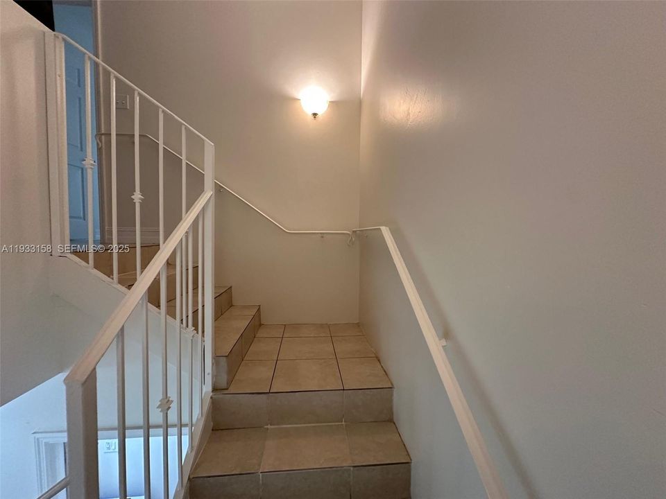 For Rent: $2,600 (3 beds, 2 baths, 1520 Square Feet)