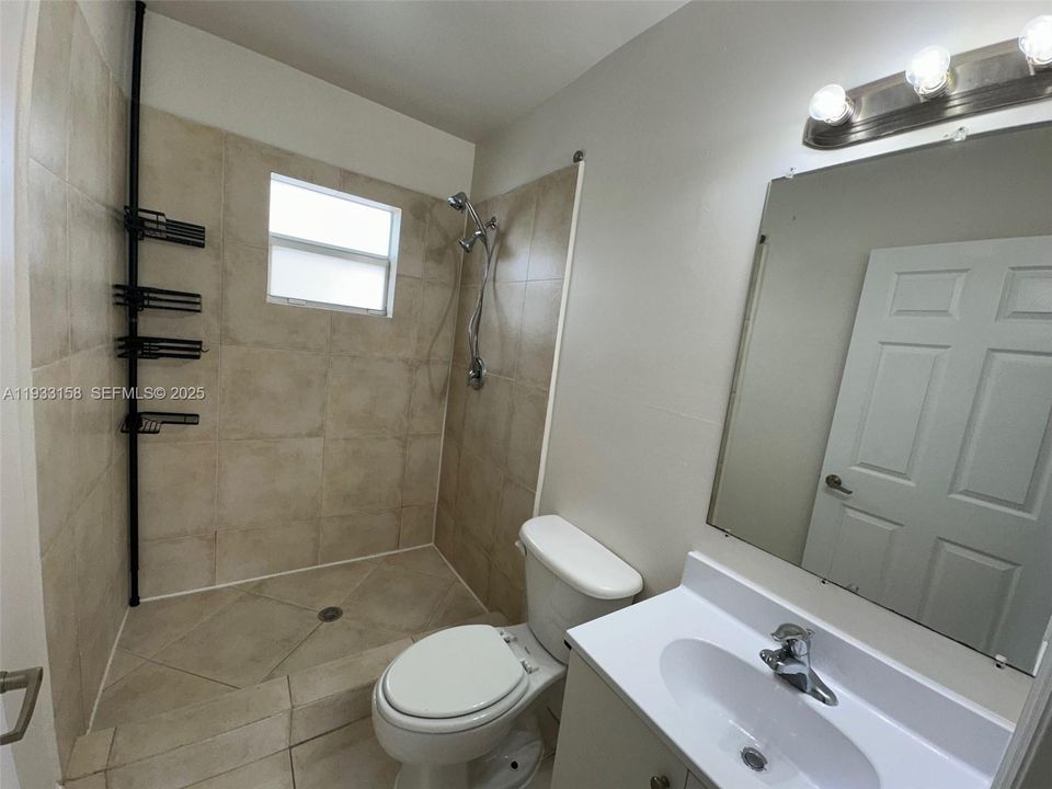 For Rent: $2,600 (3 beds, 2 baths, 1520 Square Feet)