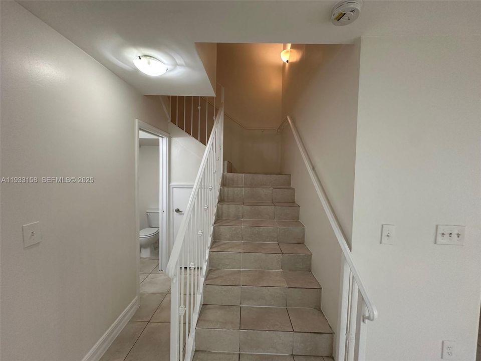 For Rent: $2,600 (3 beds, 2 baths, 1520 Square Feet)