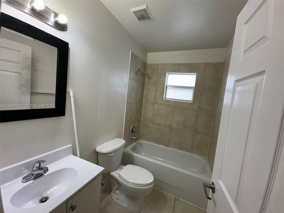 For Rent: $2,600 (3 beds, 2 baths, 1520 Square Feet)