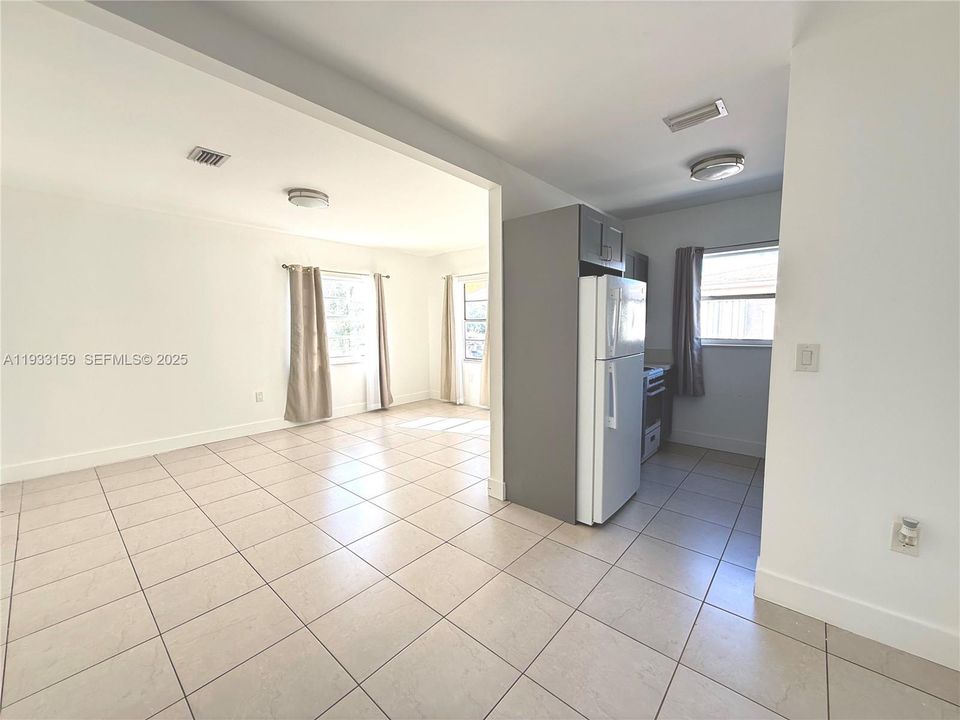 В аренду: $2,650 (3 спален, 1 ванн, 2654 Квадратных фут)