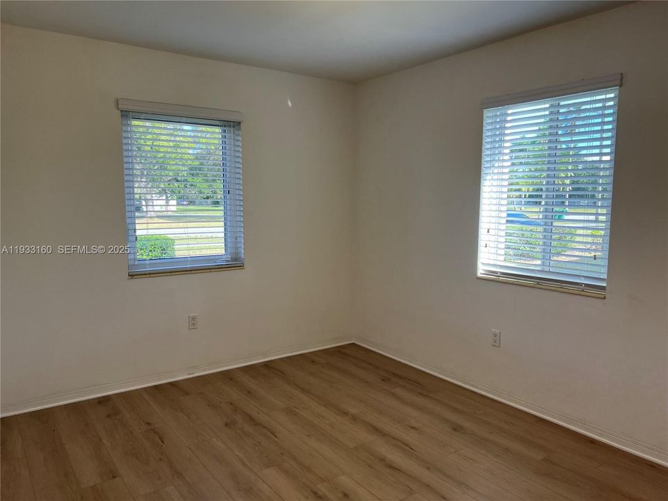 В аренду: $1,850 (2 спален, 1 ванн, 792 Квадратных фут)