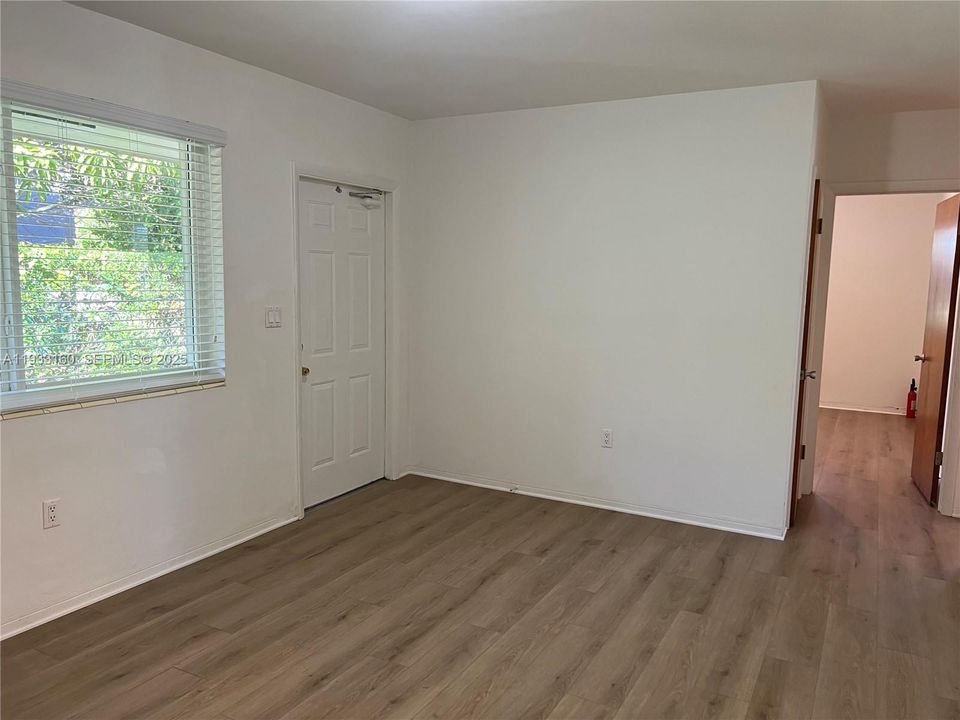 В аренду: $1,850 (2 спален, 1 ванн, 792 Квадратных фут)