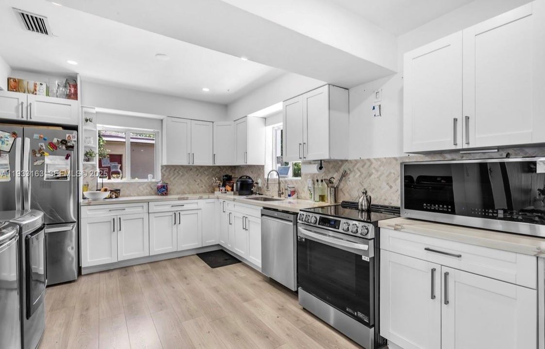 En Renta: $4,500 (4 camas, 3 baños, 1754 Pies cuadrados)