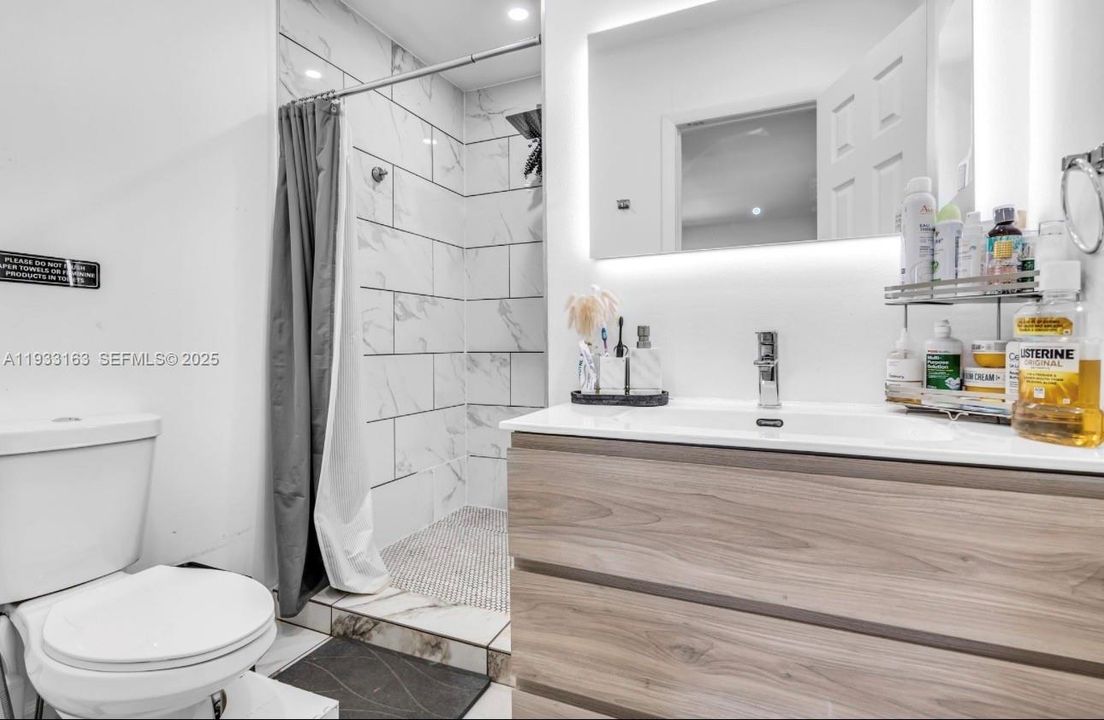 En Renta: $4,500 (4 camas, 3 baños, 1754 Pies cuadrados)