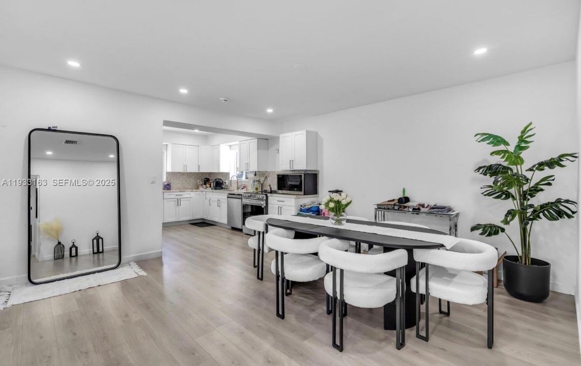 En Renta: $4,500 (4 camas, 3 baños, 1754 Pies cuadrados)