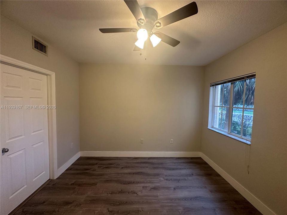 For Rent: $2,200 (2 beds, 2 baths, 966 Square Feet)