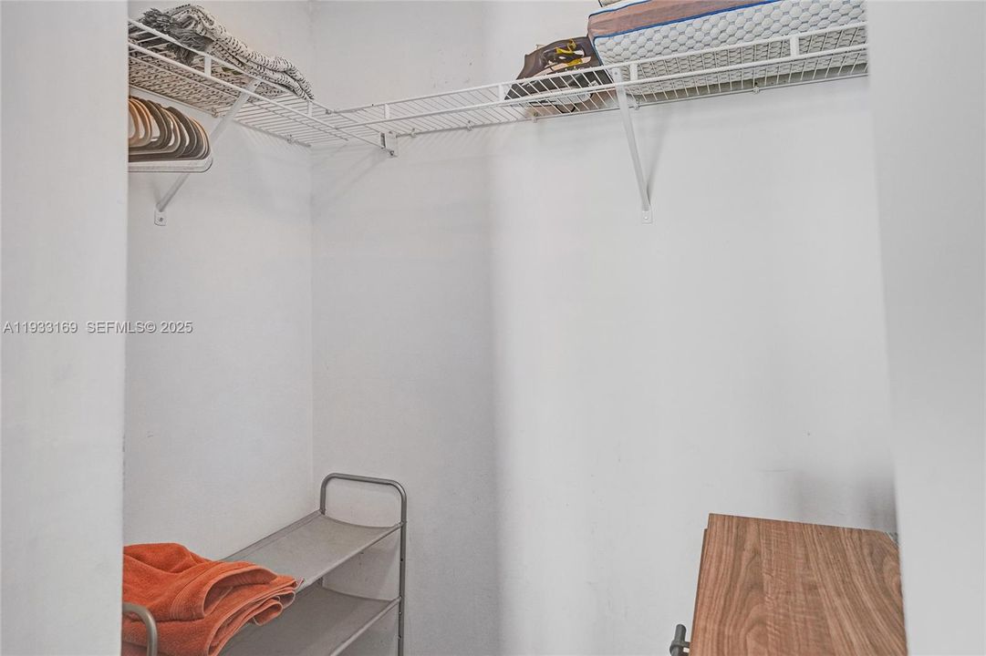 For Sale: $325,000 (0 beds, 1 baths, 545 Square Feet)