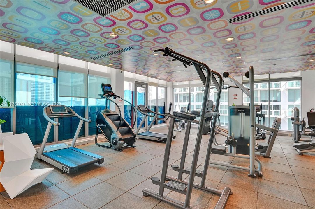 For Sale: $325,000 (0 beds, 1 baths, 545 Square Feet)