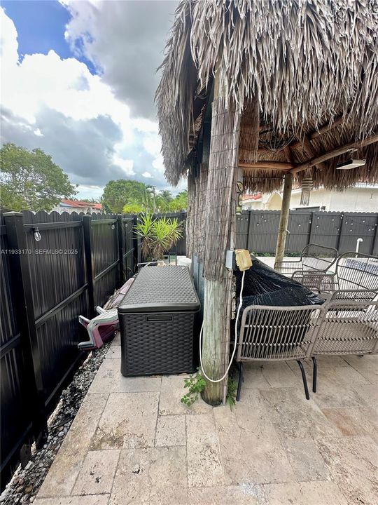 В аренду: $3,900 (4 спален, 2 ванн, 1700 Квадратных фут)