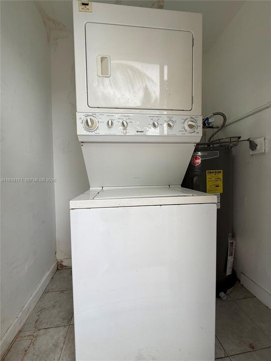 出租: $2,250 (2 贝兹, 2 浴室, 1084 平方英尺)