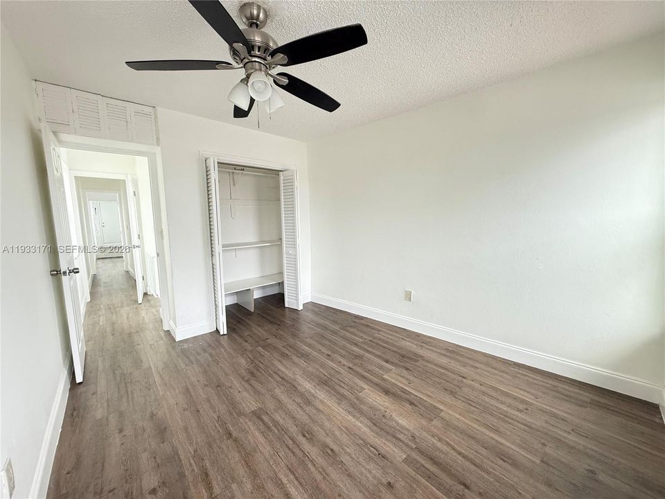 出租: $2,250 (2 贝兹, 2 浴室, 1084 平方英尺)