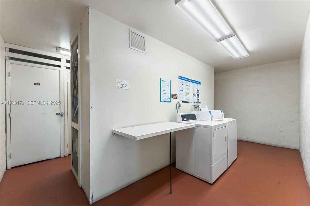 For Sale: $130,000 (2 beds, 2 baths, 1170 Square Feet)