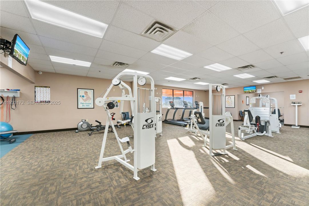 For Sale: $130,000 (2 beds, 2 baths, 1170 Square Feet)