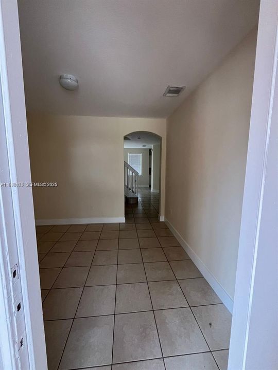 For Rent: $2,750 (4 beds, 2 baths, 1616 Square Feet)